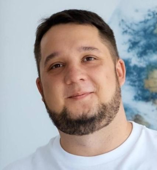 Саша Комбаров